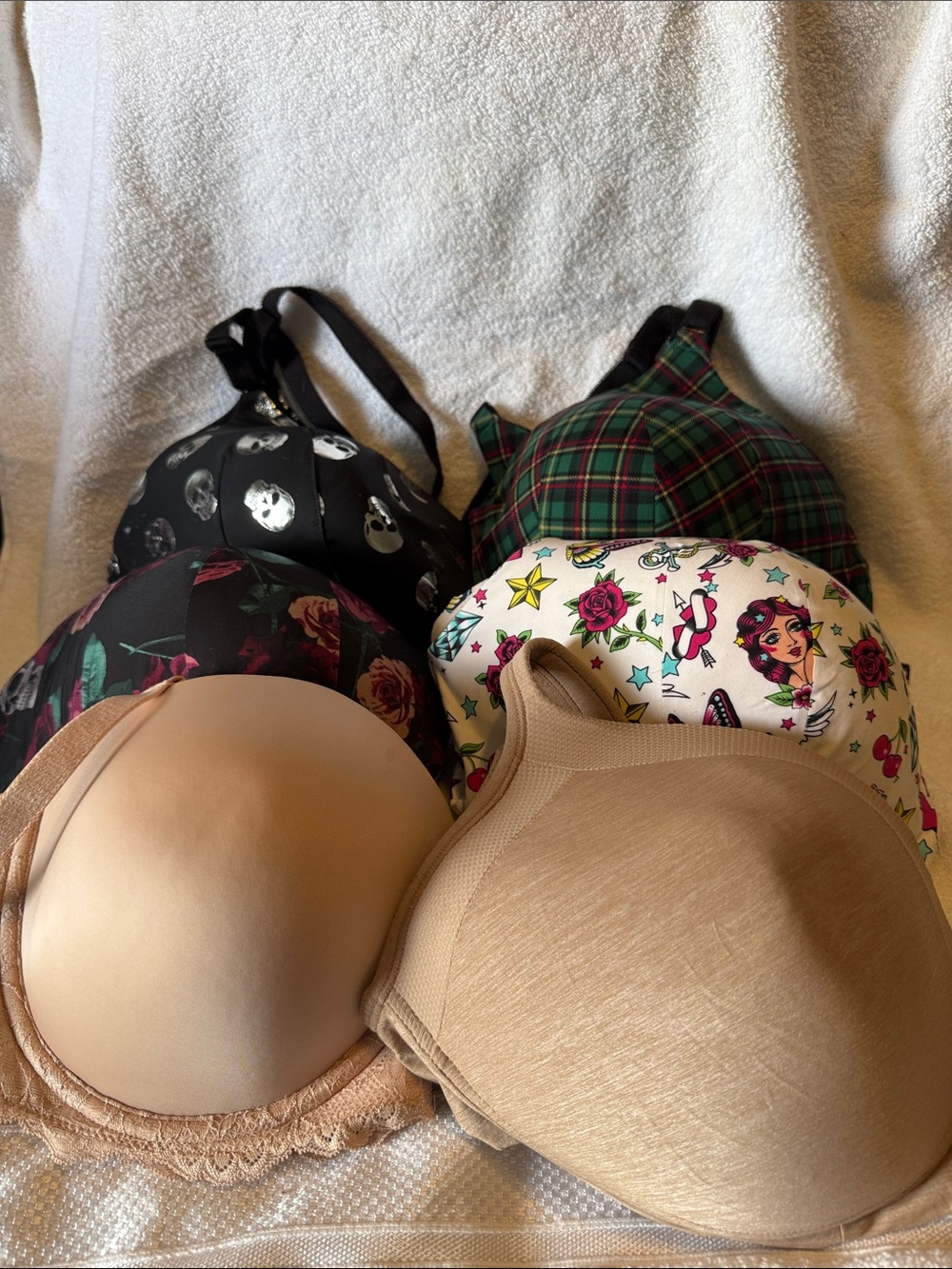 Torrid SIX bra bundle 3 NWT